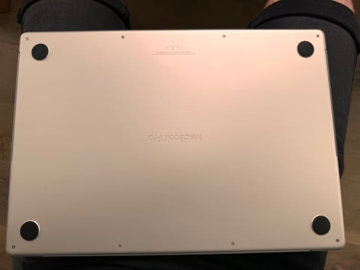 Apple Macbook Pro A2485 16in.  M1 Max 3.2 GHz  1TB SSD 3H75