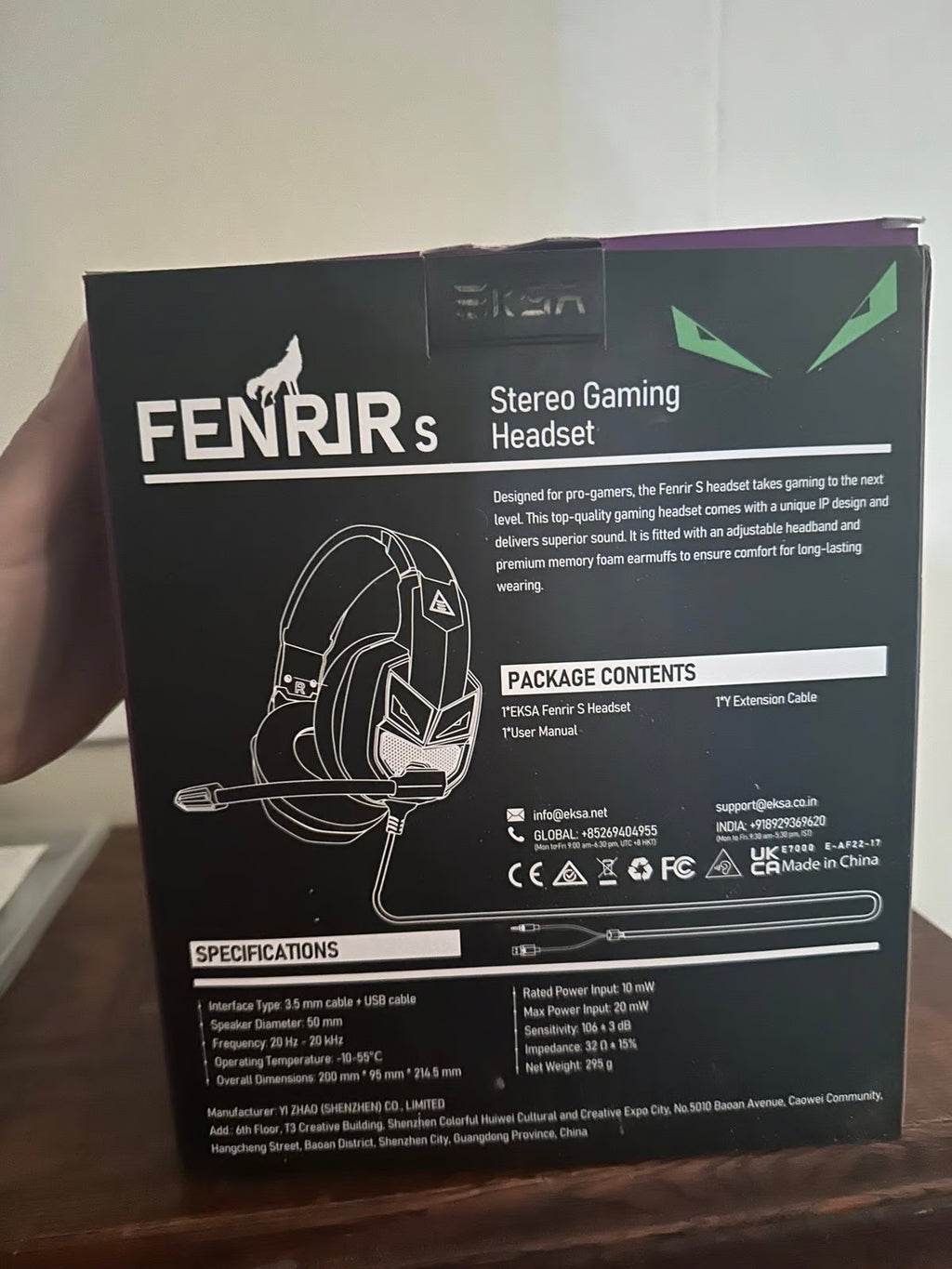 Never opened Xbox Series X w/headset 8Q39