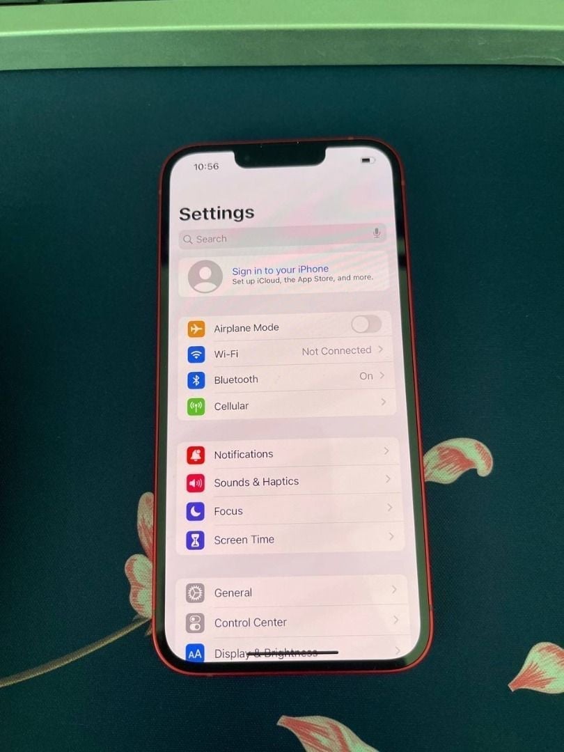 Apple iPhone 14 256 GB in (Product) RED for Unlocked 5V88