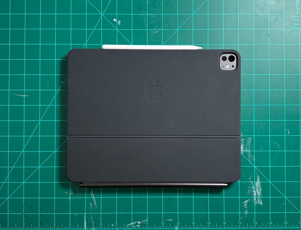 iPad Pro 13�?(M4) + Magic Keyboard!! 7L31