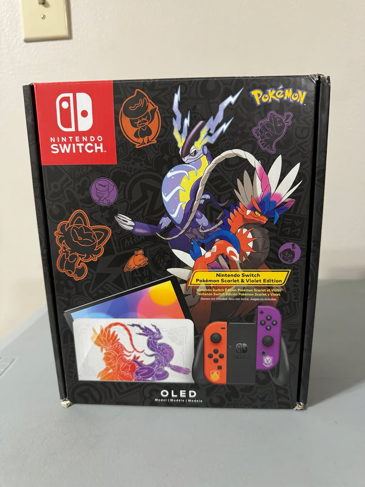 LIKE NEW Nintendo Switch OLED Pokemon Scarlet & Violet - Limited Edition 2W18