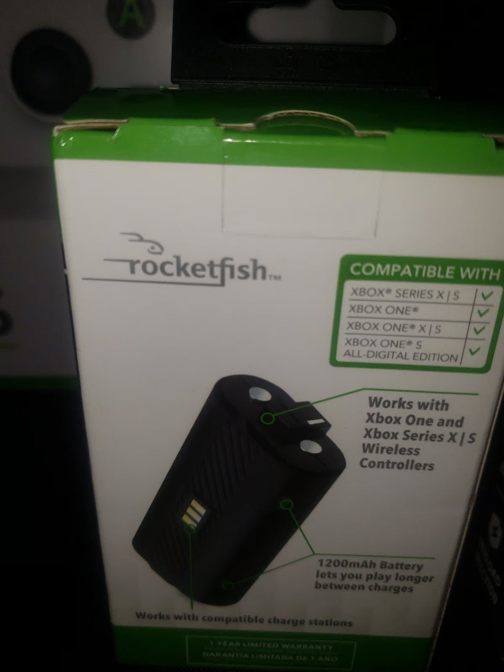 Xbox Series S Bundle extra controller and 2 Rocket Fish Rechargeable Batteries 5E77