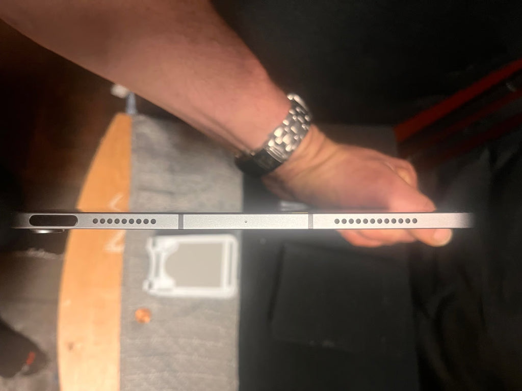 Apple iPad Air 4 A2324 (WiFi + Cellular Unlocked) 64GB Space Gray 1C31