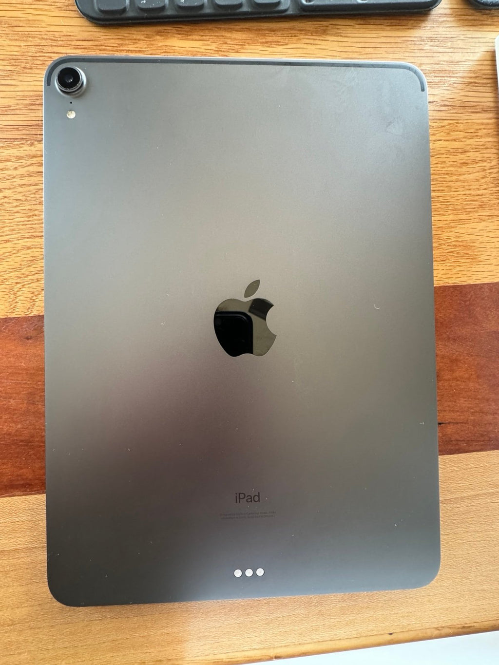 Apple iPad Pro 11�?1st Generation (64GB Space Gray) + Apple Smart Keyboard Folio 5A75