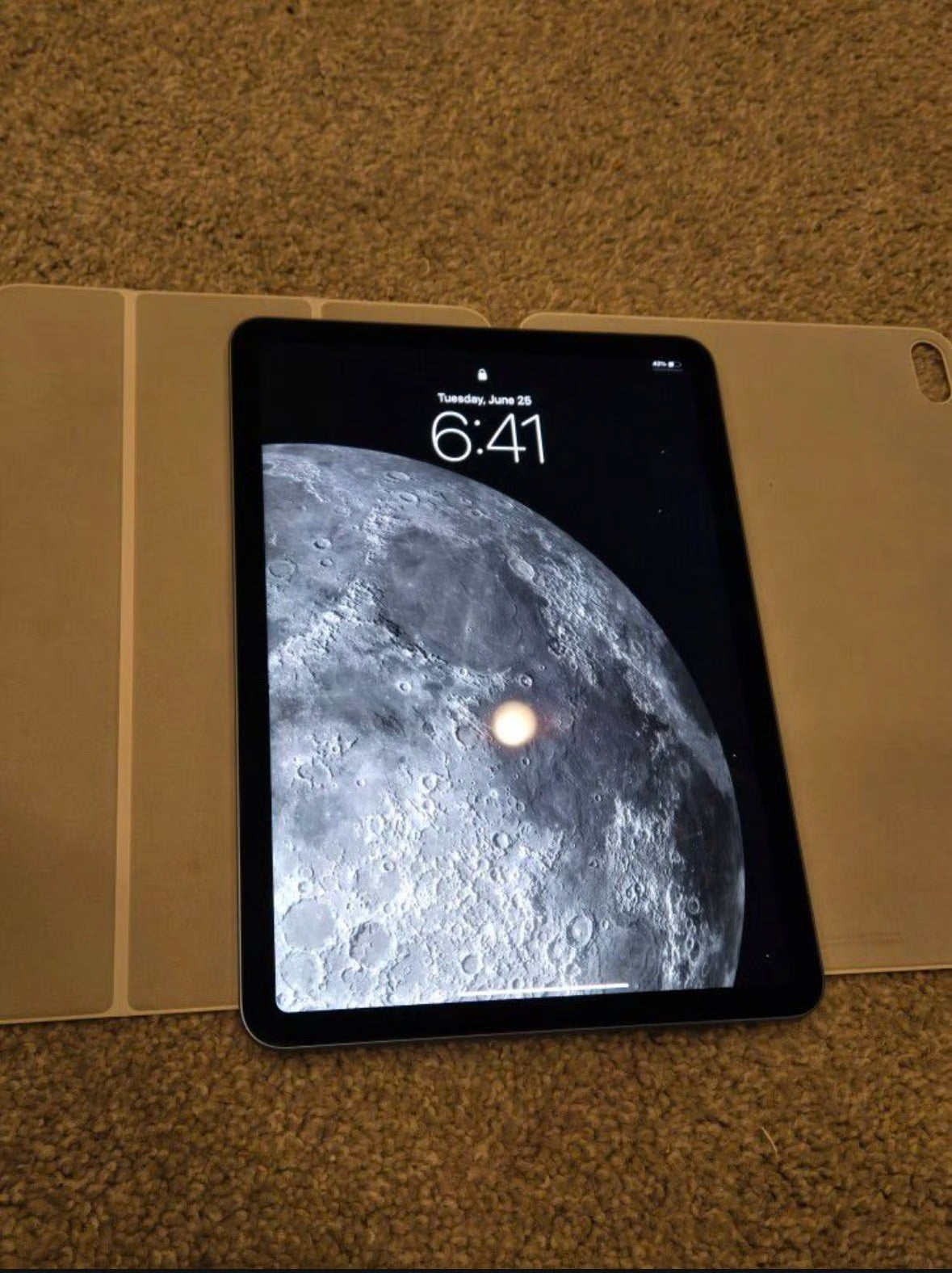 Apple iPad Air 5th Generation 64 GB in Blue 1R83