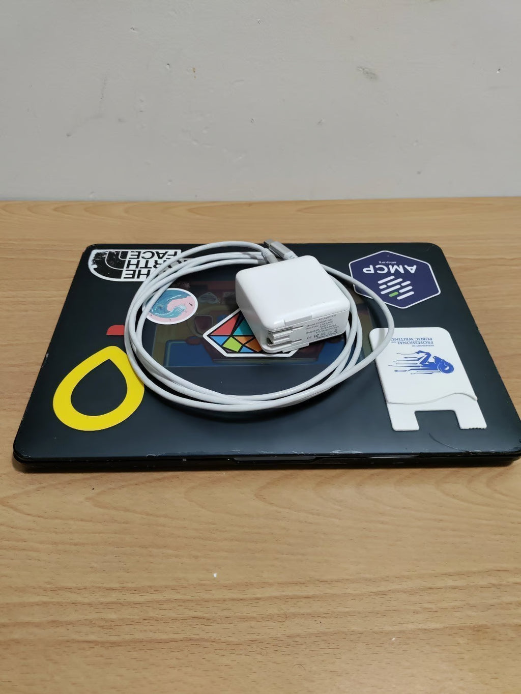 Grey MacBook Pro 2020 M1 With Touchbar 1L75