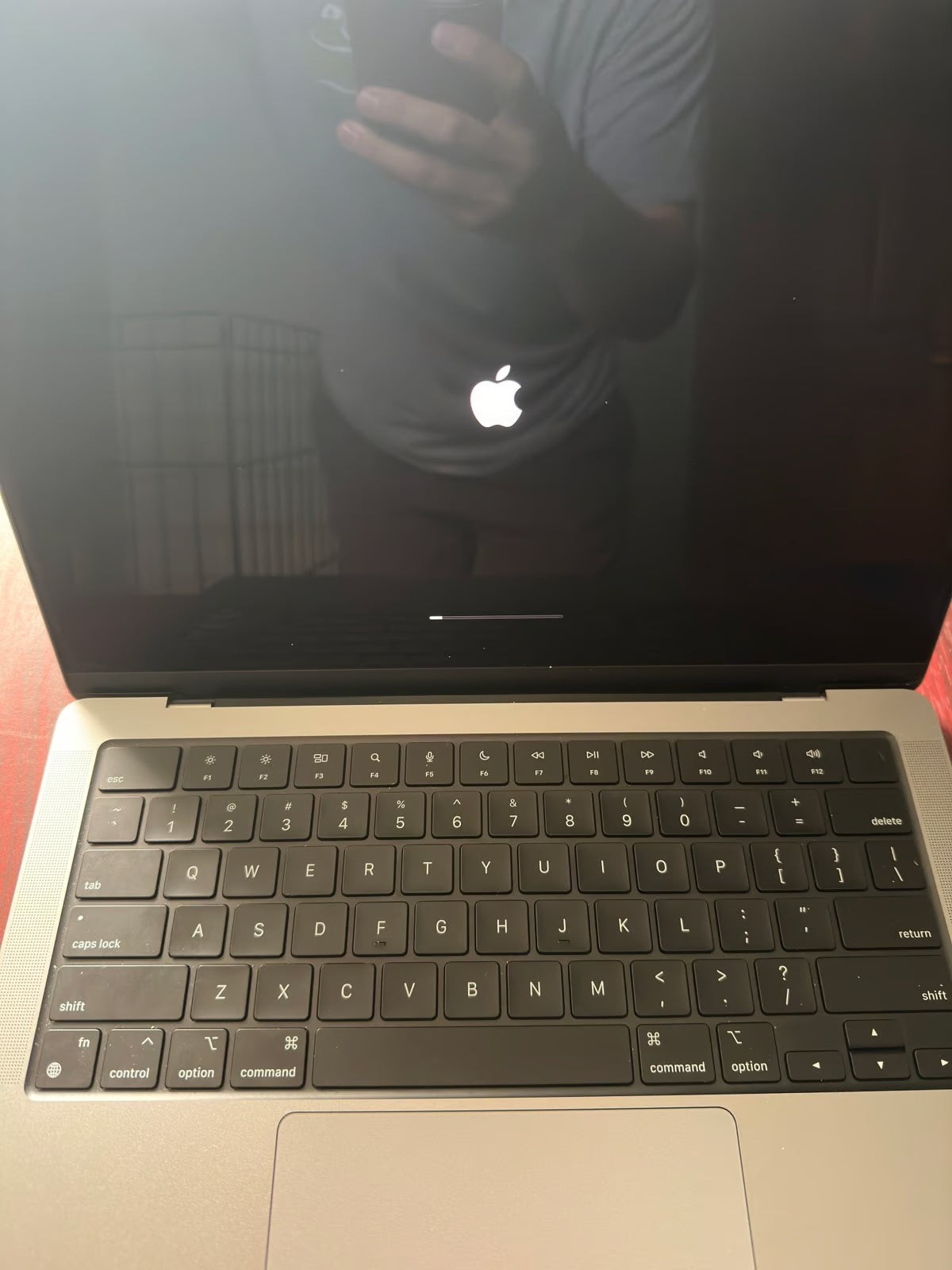 14鈥?MacBook Pro 16GB Ram - 512GB SSD w/ Apple M2 Pro Chip 1S52