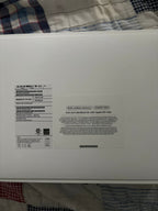 13.6-inch Macbook air with apple M2 chip and apple magic mouse included 6R33