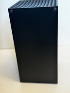 Xbox series x console & Controller 8U57