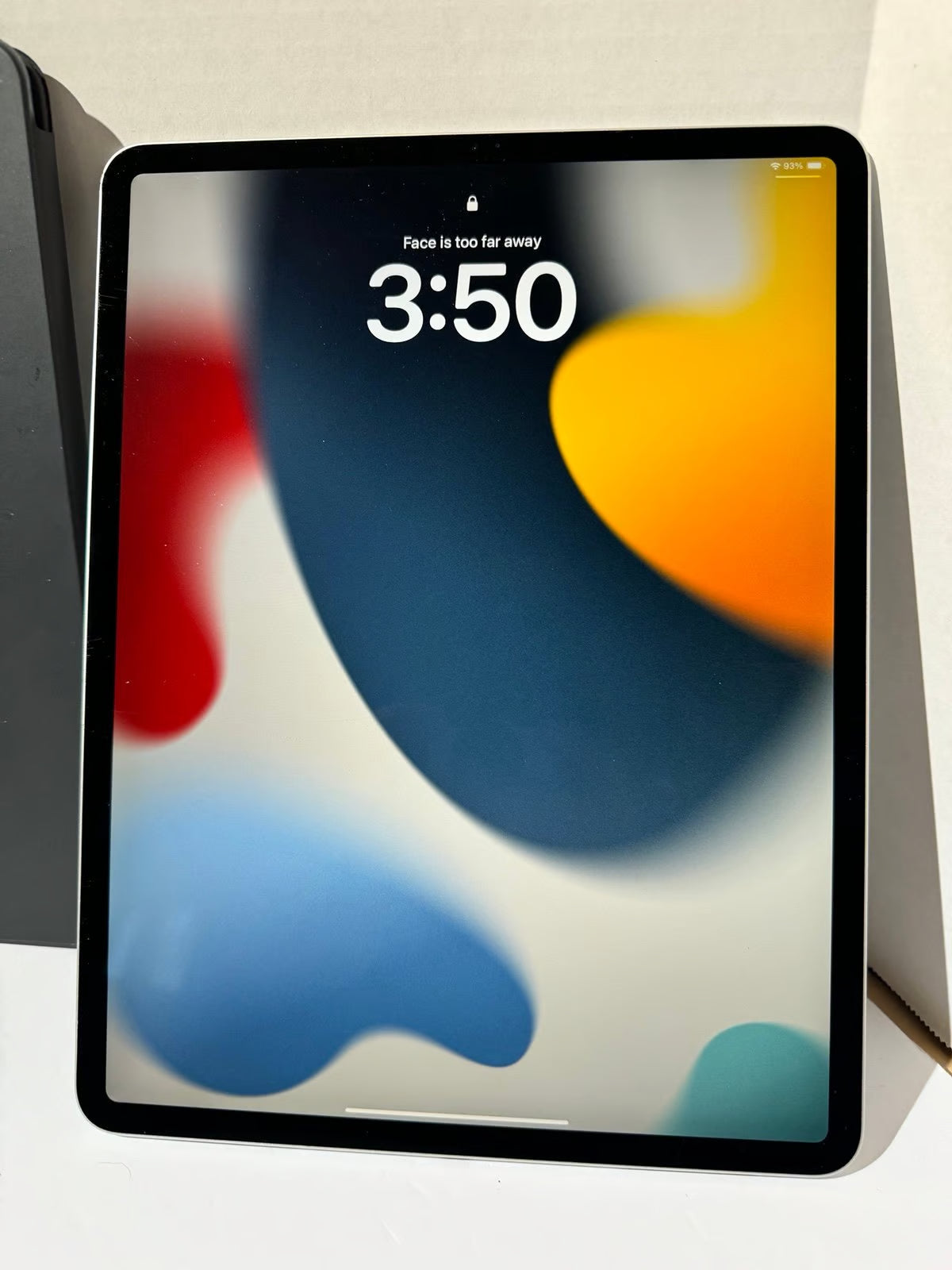 12.9�?iPad Pro 3rd generation with Smart Keyboard Folio & gen 2 Apple Pencil 8U95