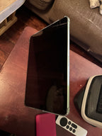 iPad Air Wi-Fi 64GB - Green (4th Generation) with case UNLOCKED 8L22