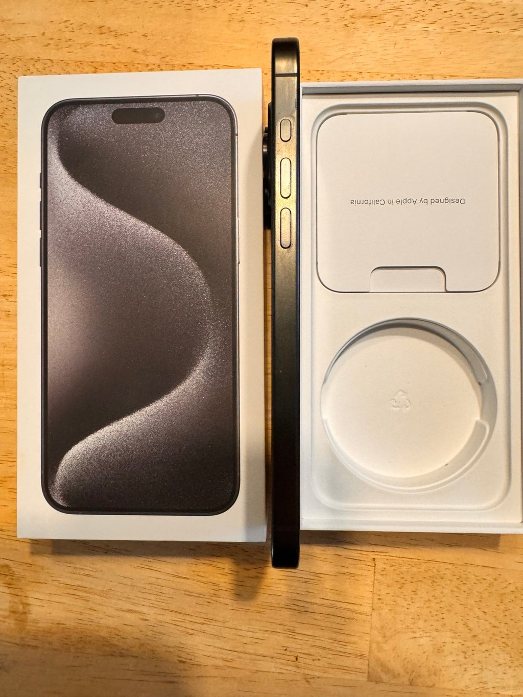 iPhone 15 Pro Max 256GB (unlocked) 1R56