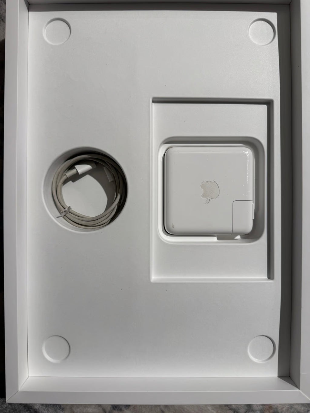 Apple Macbook Pro 13in.  M2 3.49 GHz  256GB SSD 6S96