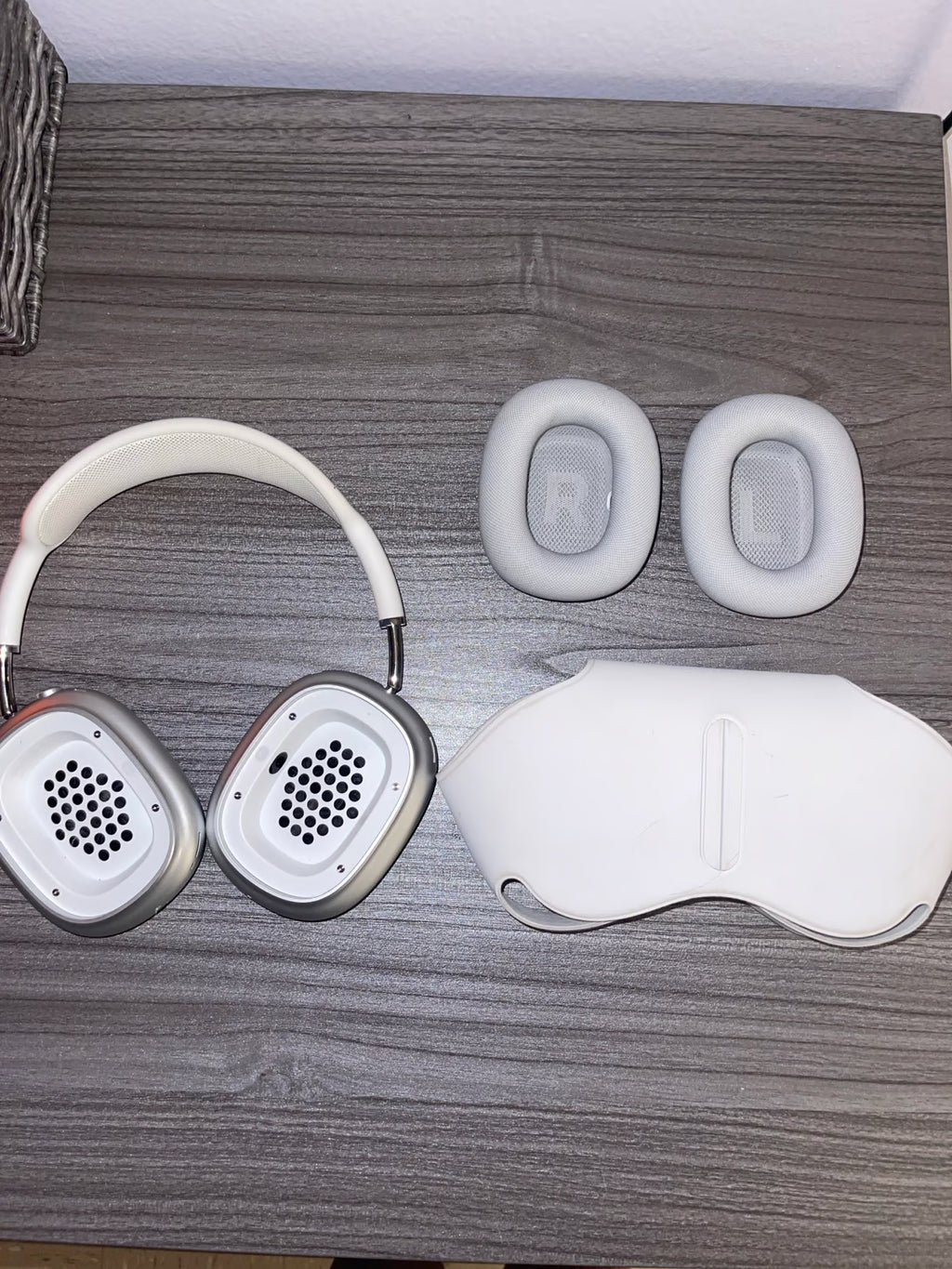 AirPods Max Silver 6M22