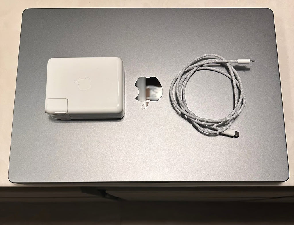 2021 MacBook Pro M1 PRO 10Core 16 inch 1 TB SSD 16GB 7Z29