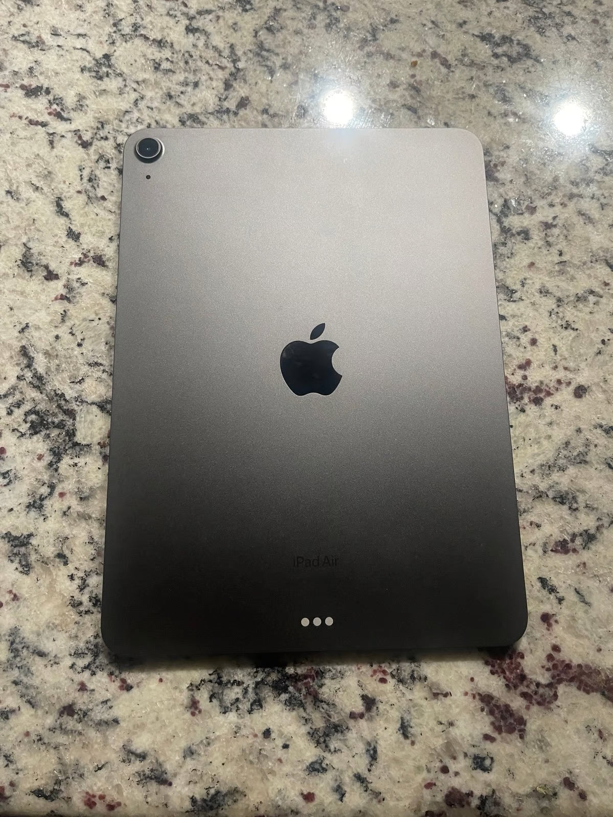 Apple IPad Air 5th Generation 256GB 7R63