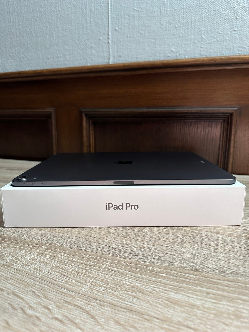 iPad Pro 12.9 inch 3rd Gen Works Perfectly 7O98