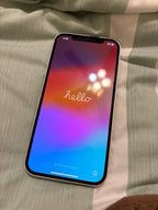 Apple iPhone 12 128 GB in White for Unlocked 2Y38