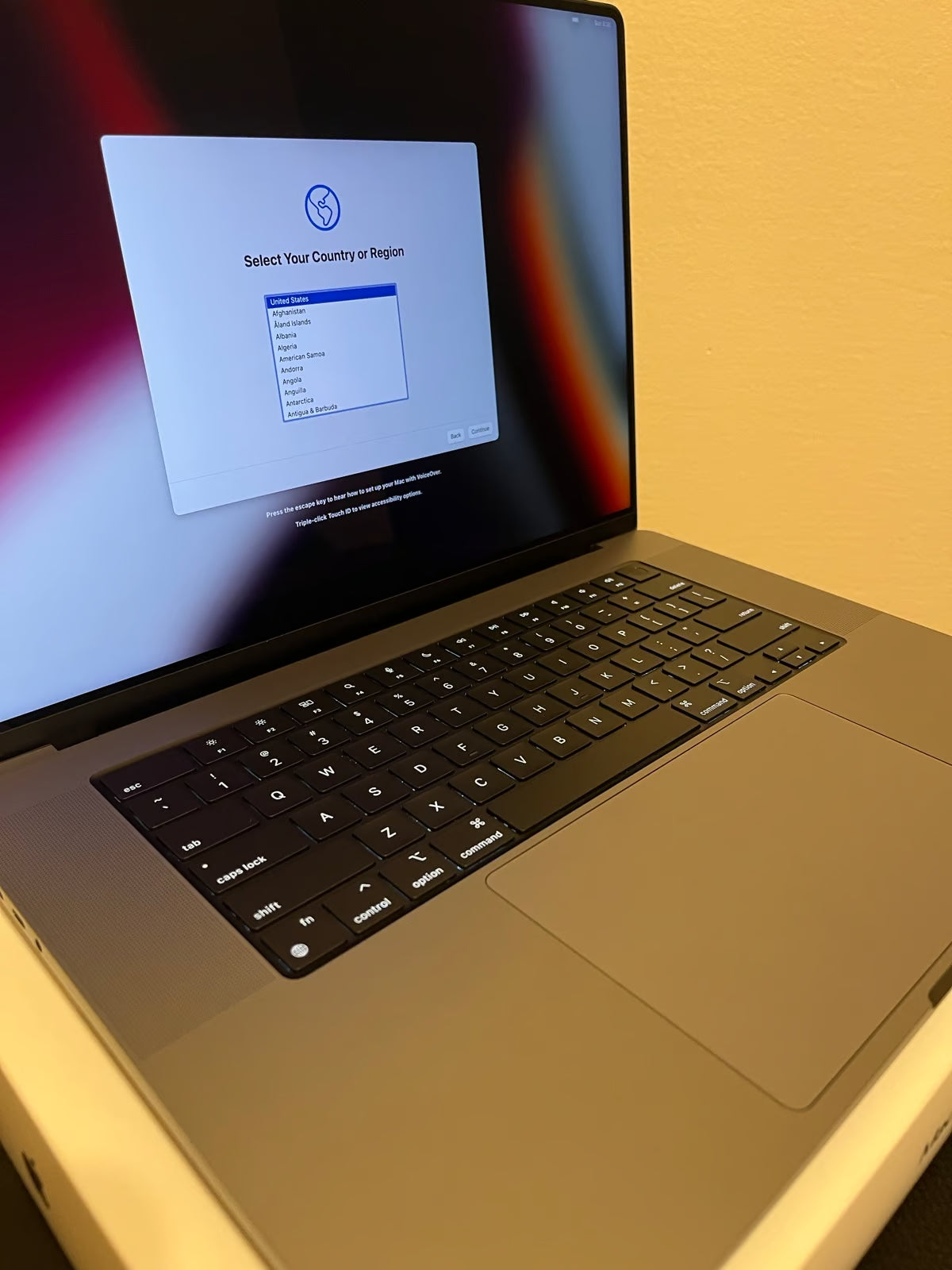 MacBook Pro 16"" Laptop Apple M1 Pro chip 16GB Memory 1TB SSD 7Y77