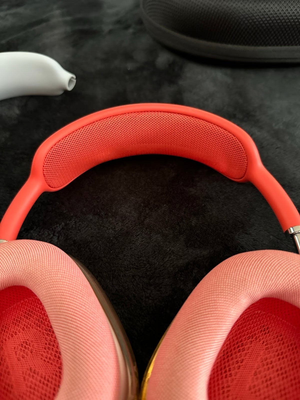 ON HOLD - AirPods Max 2Y93