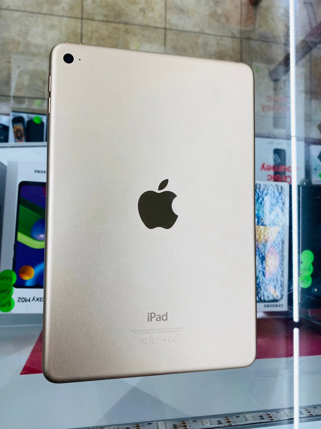 Apple ipad mini 4th 128gb 5T25