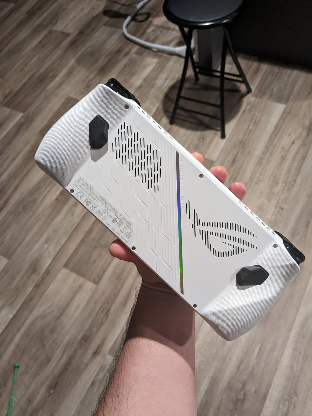 ASUS rog ally z1 1L76