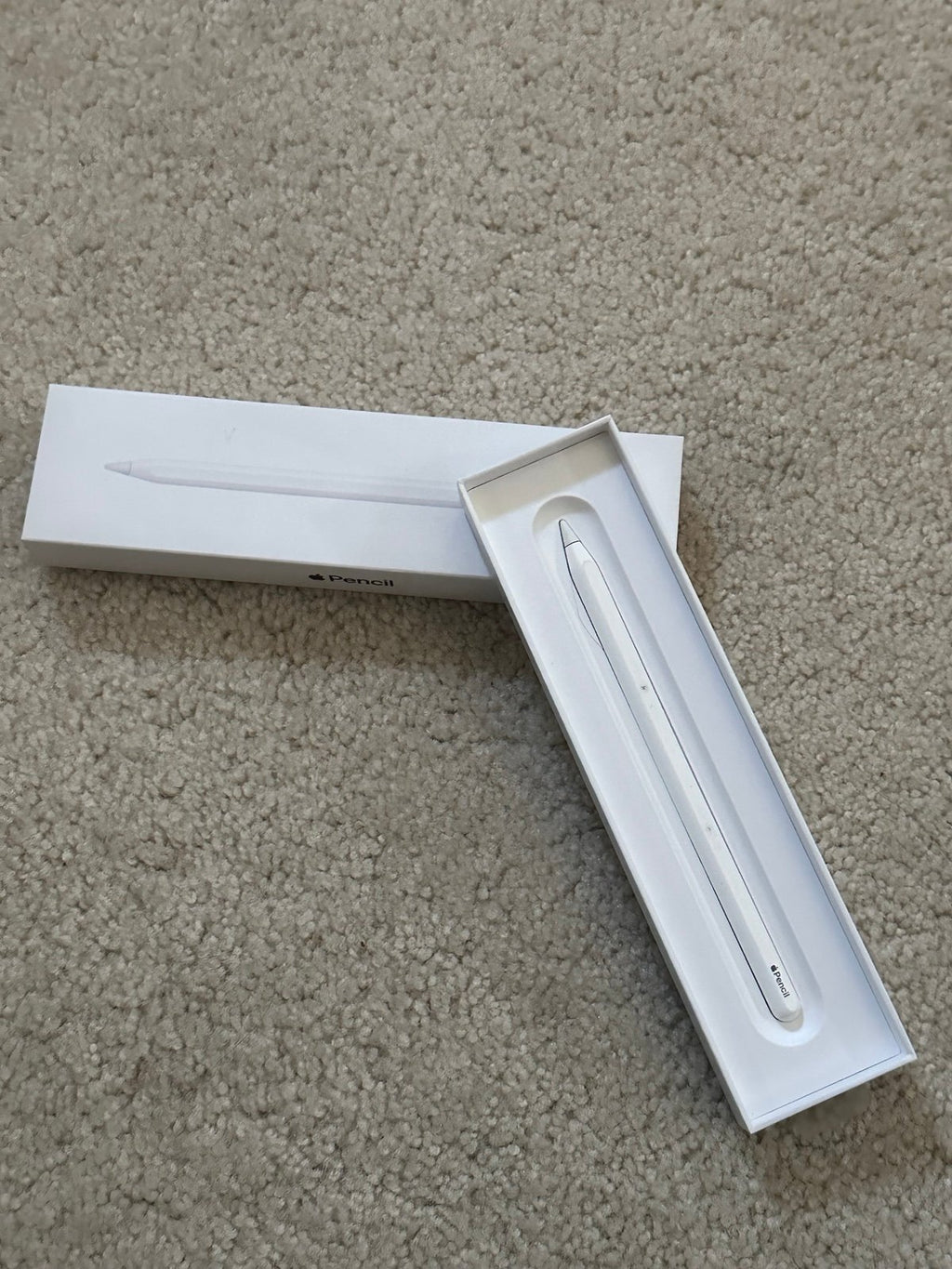 Apple iPad Pro 12.9 inch 4th generation with pencil and magic keyboard 5F56