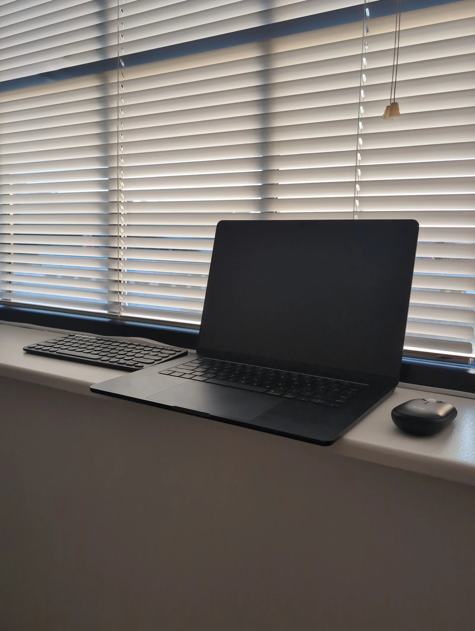 Apple Macbook Air A2941 15in.  M2 3.49 GHz  256GB SSD 5M55