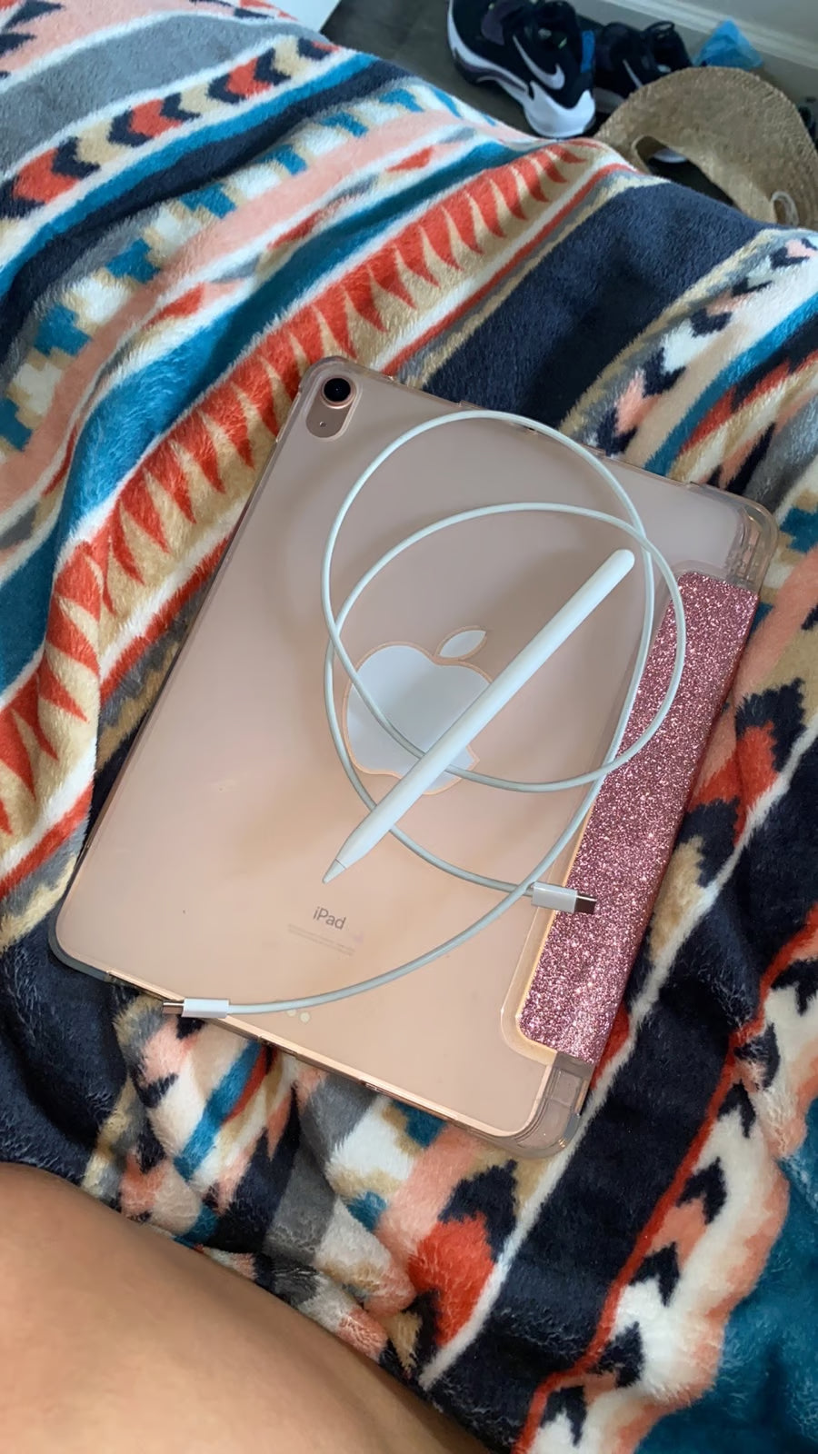 Apple iPad Air 4th Generation 64 GB in Rose Gold 7H62