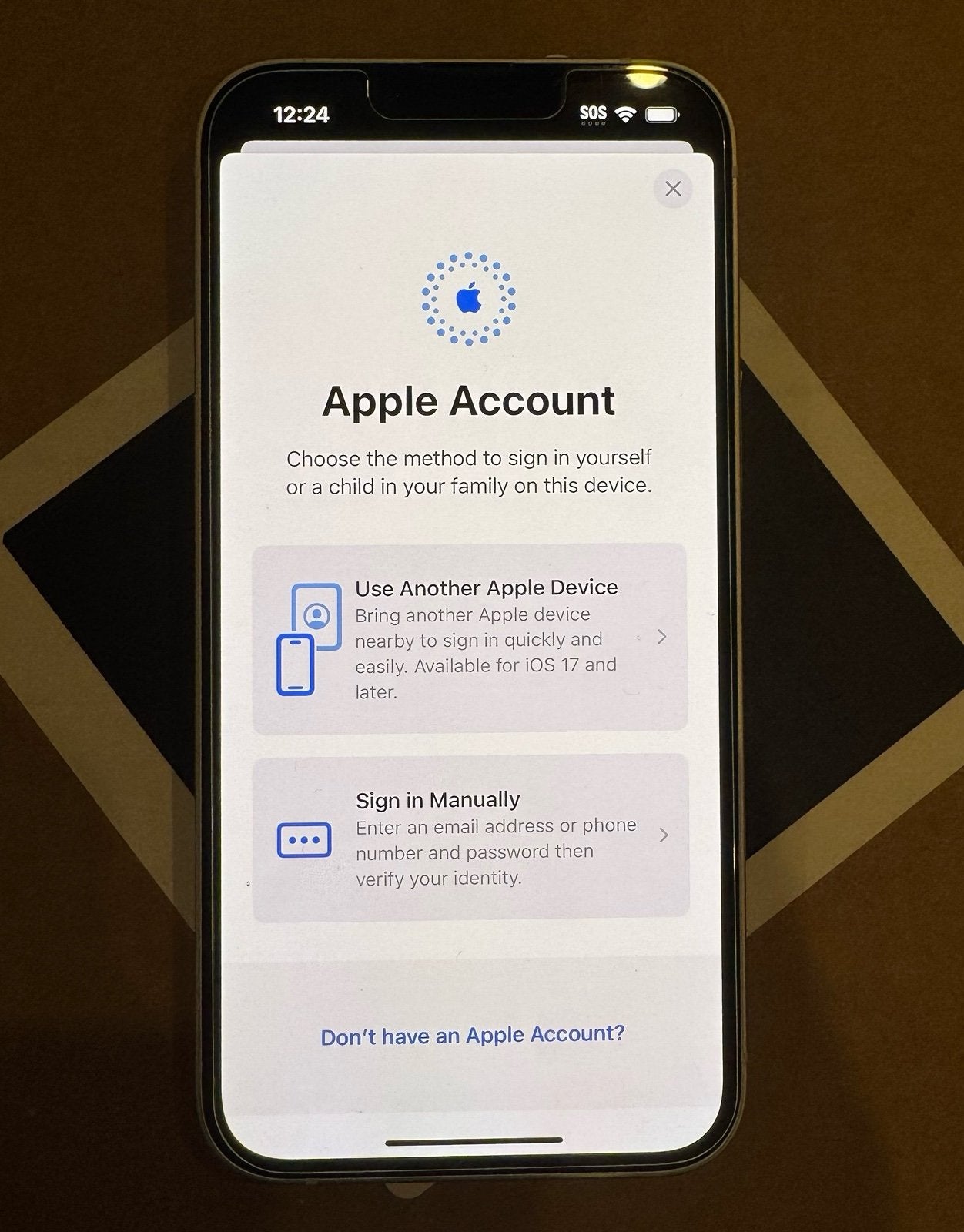 Apple iPhone 13 128 GB in White - iCloud & Carrier Unlocked 3S78