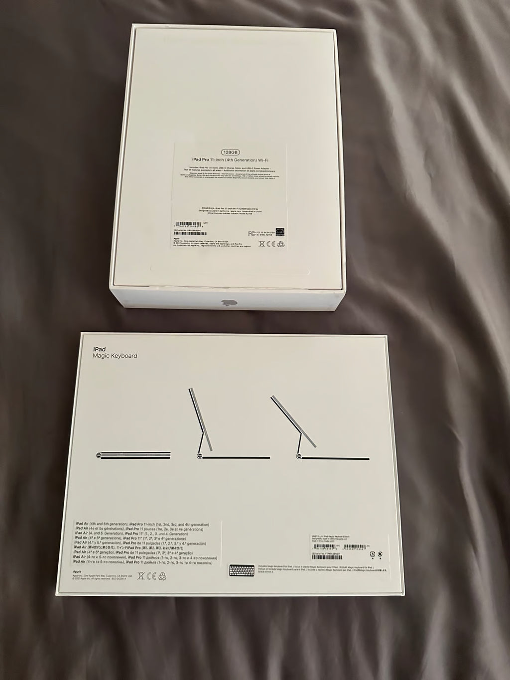 iPad Pro 11 inch gen4 128gb with apple Magic Keyboard 6J73