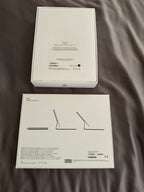 iPad Pro 11 inch gen4 128gb with apple Magic Keyboard 6J73