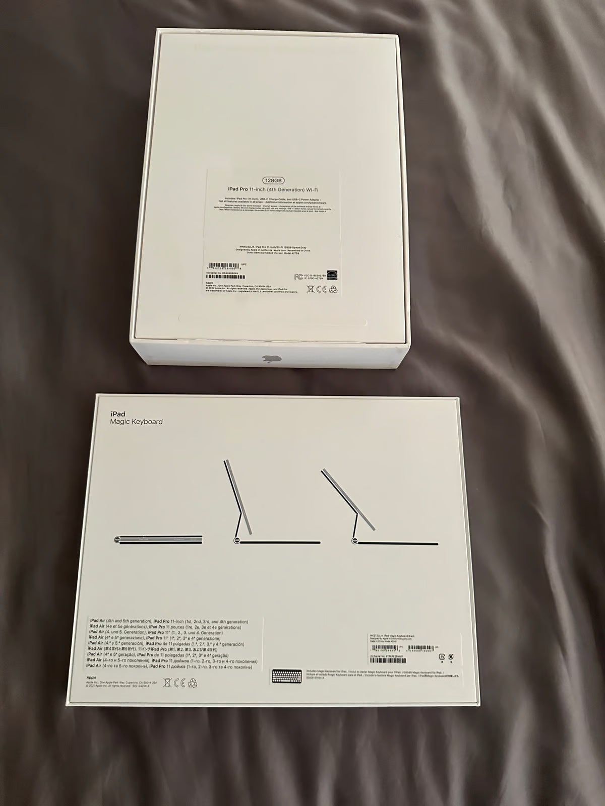 iPad Pro 11 inch gen4 128gb with apple Magic Keyboard 6J73