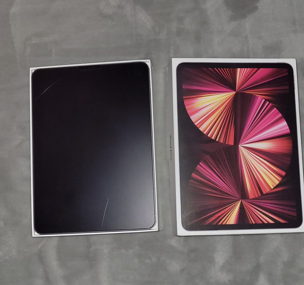 Apple iPad Pro 11 inch 3rd Gen M1  128GB Wi-Fi only  mint 9E57