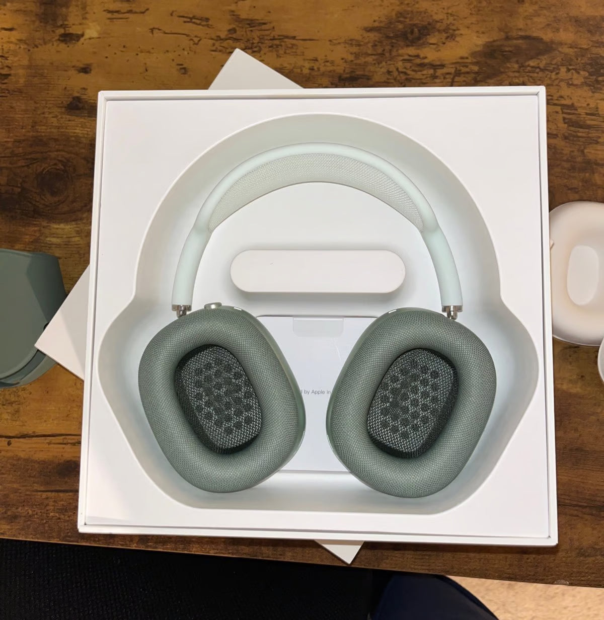 Apple AirPods Max Wireless Over-Ear Headset - Green 2M13