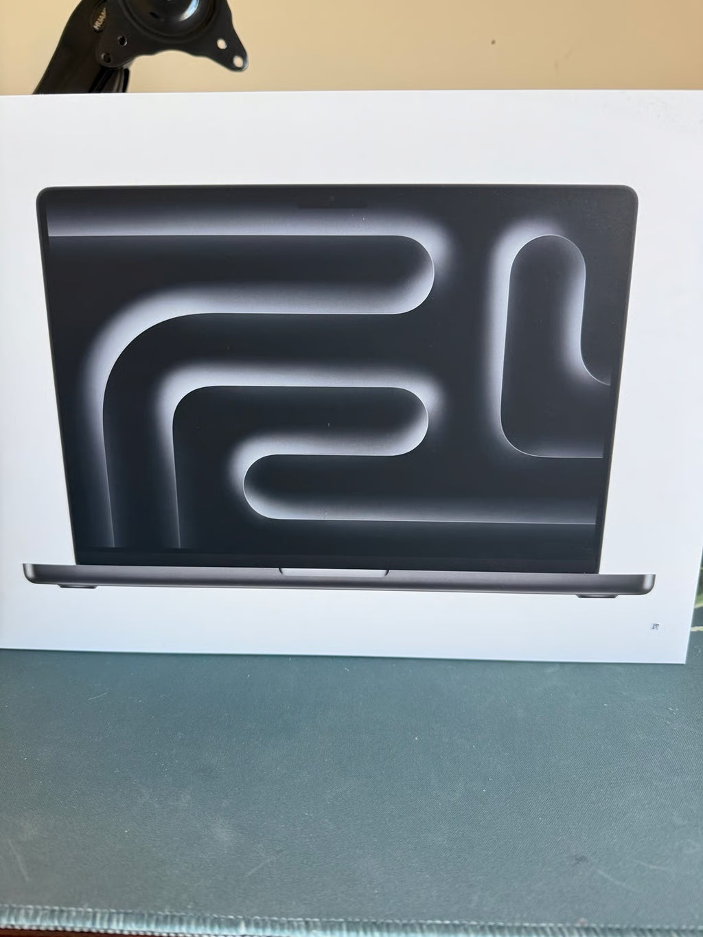 Apple MacBook Pro 14鈥?M3 Pro. Still has warranty 9J38