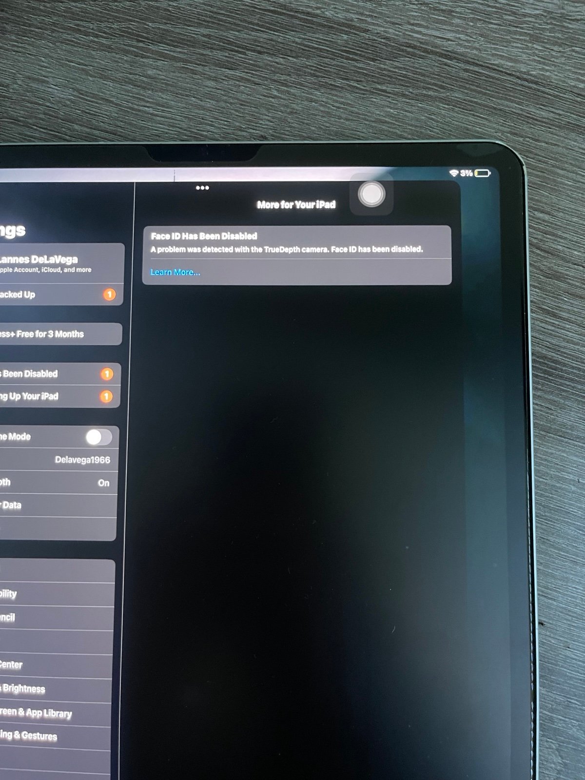 Apple iPad Pro 12.9in 5th Gen- 127GB (Wifi+ Cellular) (Unlocked) - Silver 2U26