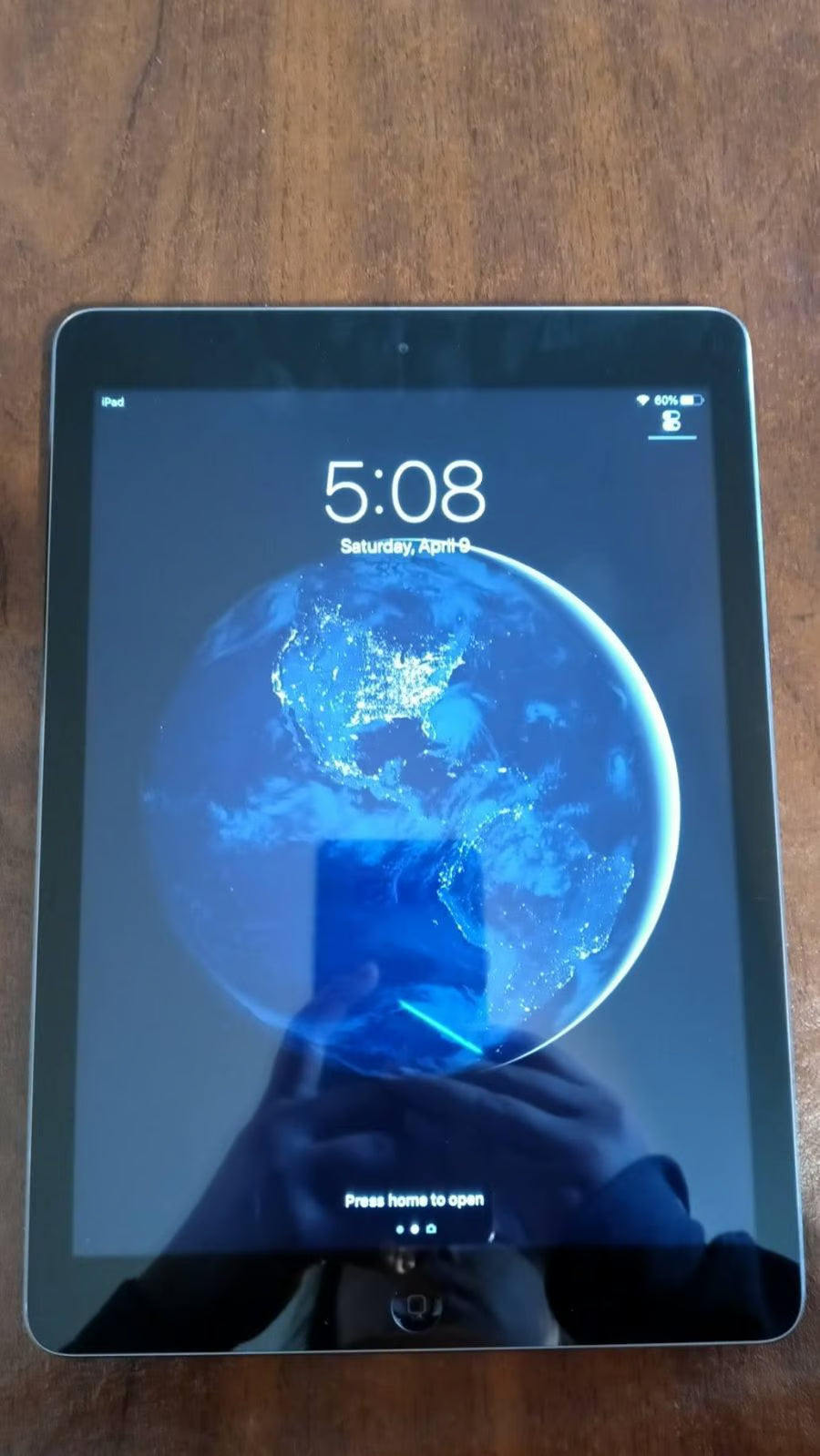 Apple iPad Air 2nd Generation 8K95