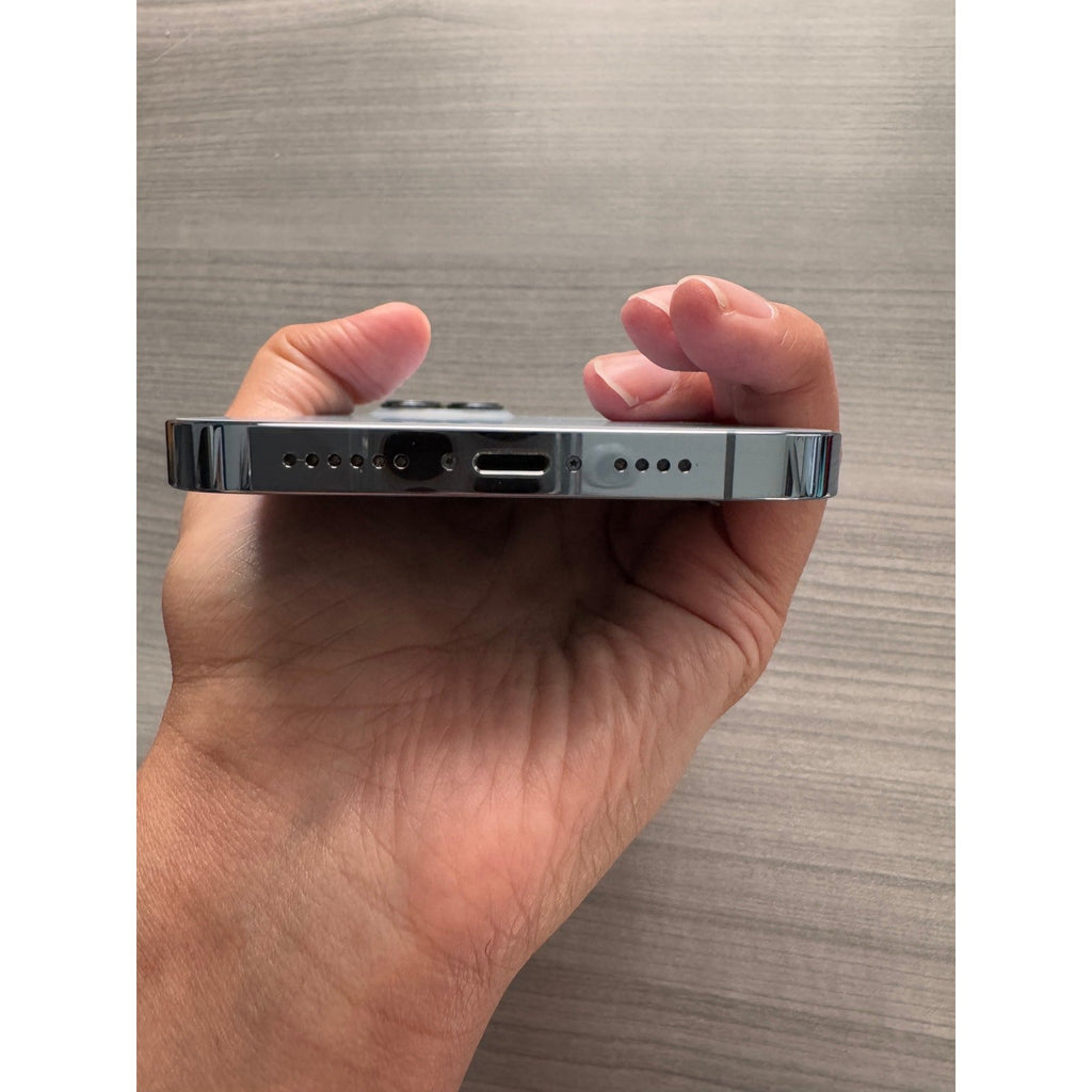 iPhone 13 Pro Max Unlocked 256gb 1R15