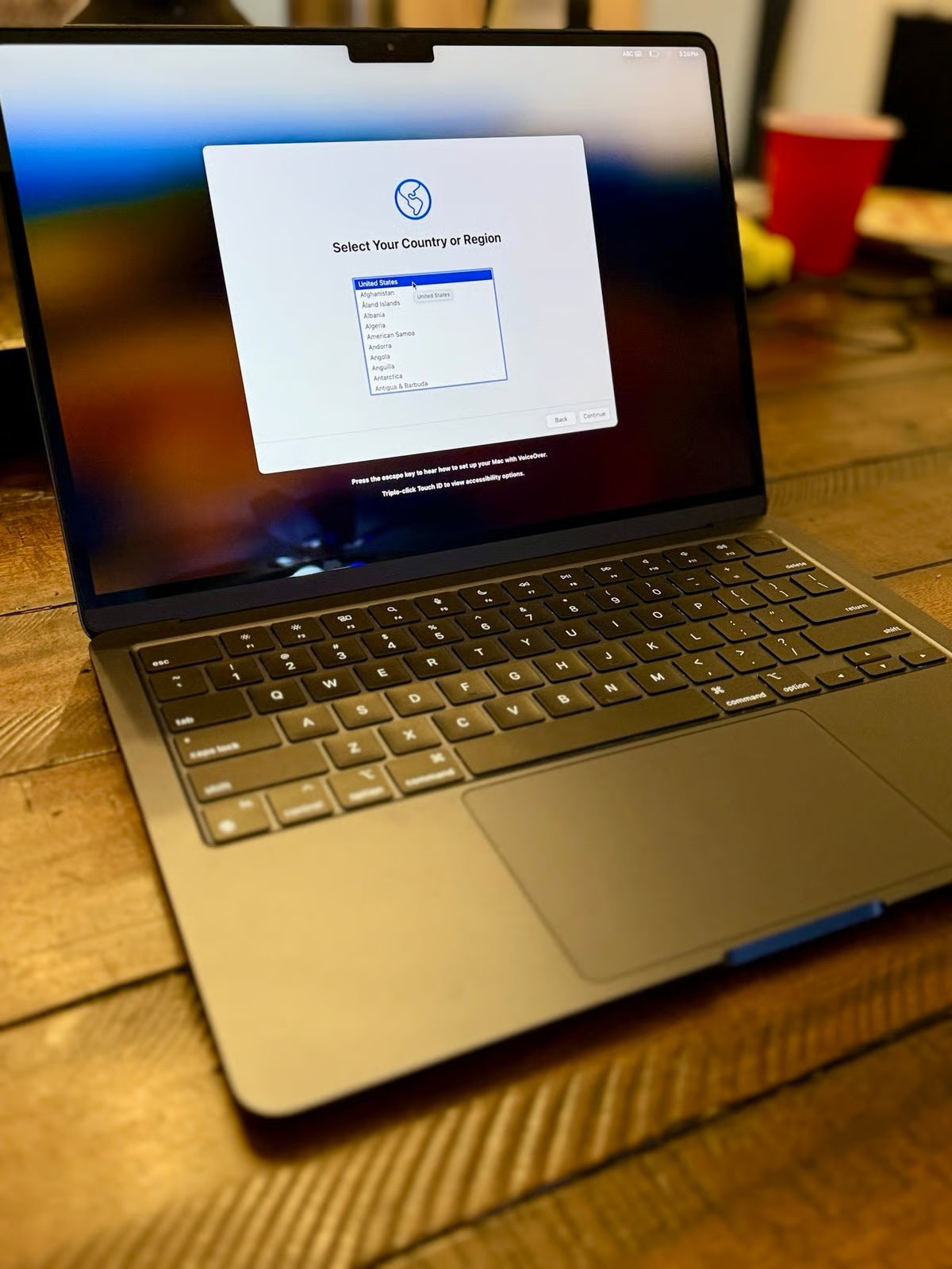 Apple MacBook Air 13.6鈥?Retina Display M2 7A29