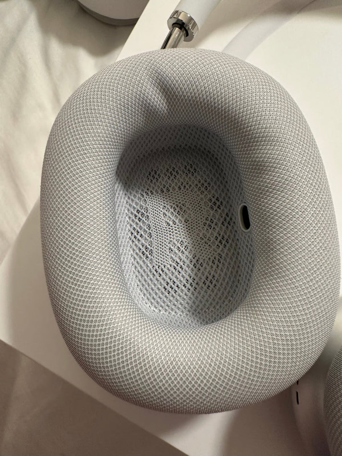 Apple AirPods Max in Silver 2A52