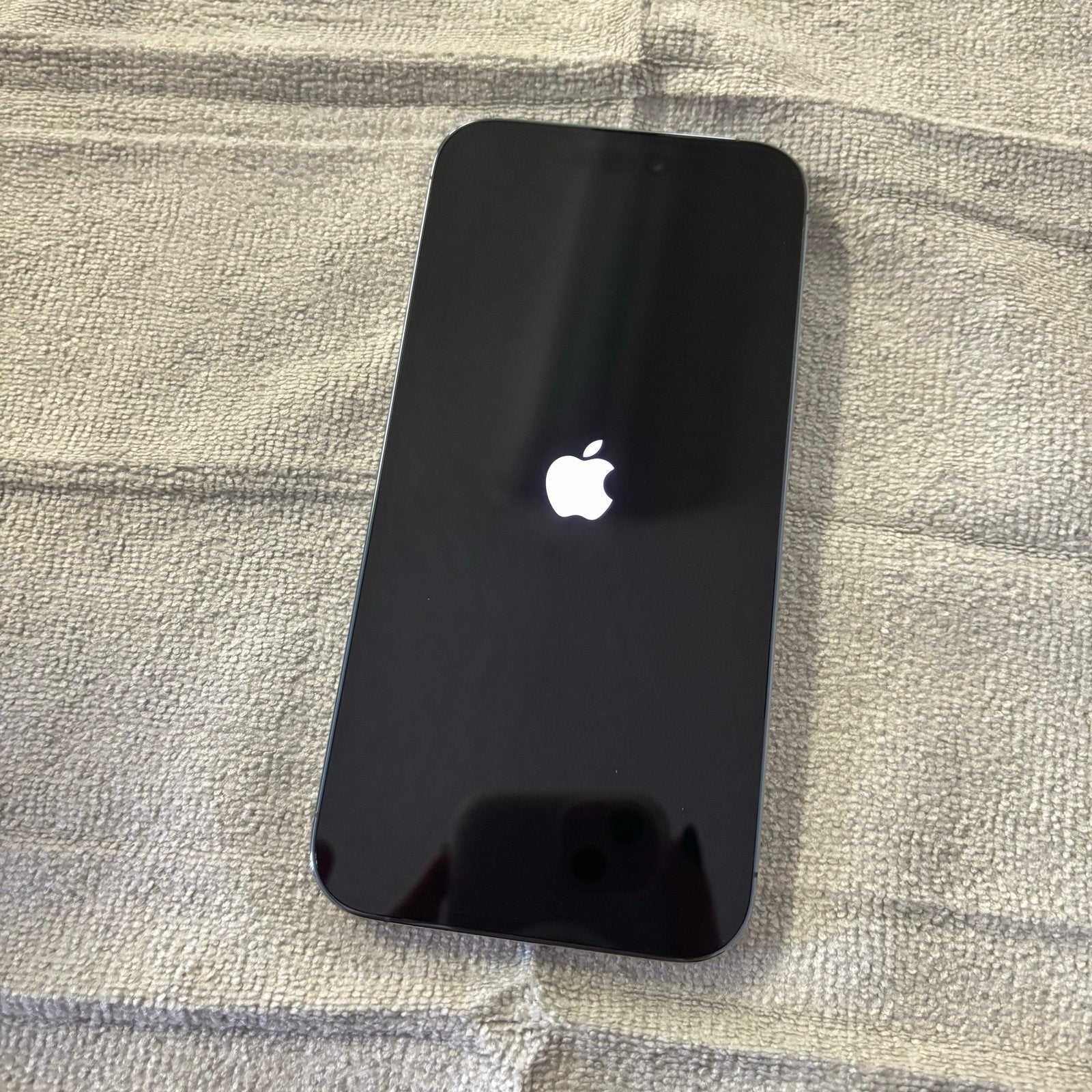 Apple iPhone 14 Pro Max in Deep Purple 5S91