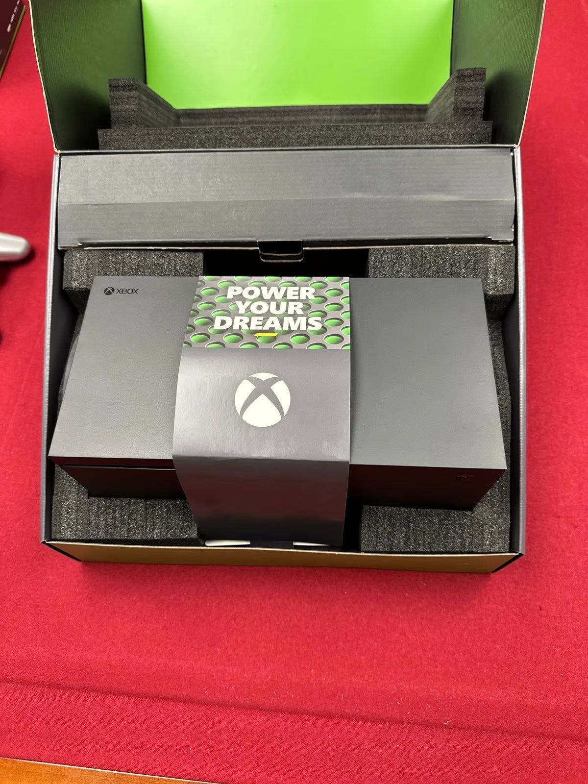 Xbox Series X console with Far Cry Primal Steelbook 5O68