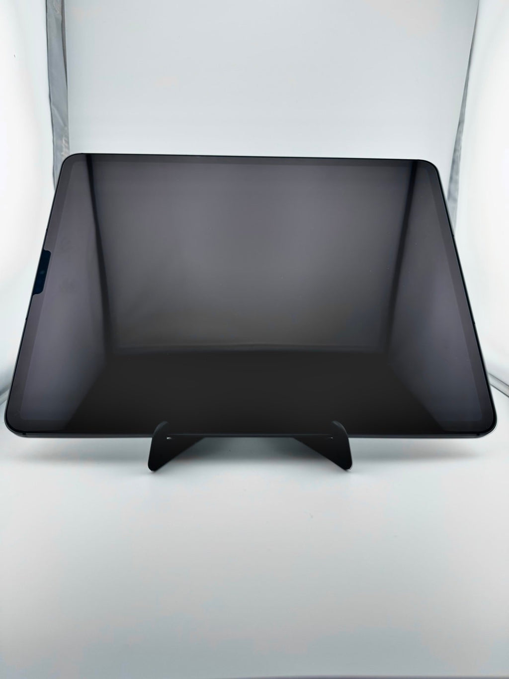 iPad Pro 12.9 inch 5th Gen 128GB (Cellular) Space Gray & Magic Keyboard 2W83