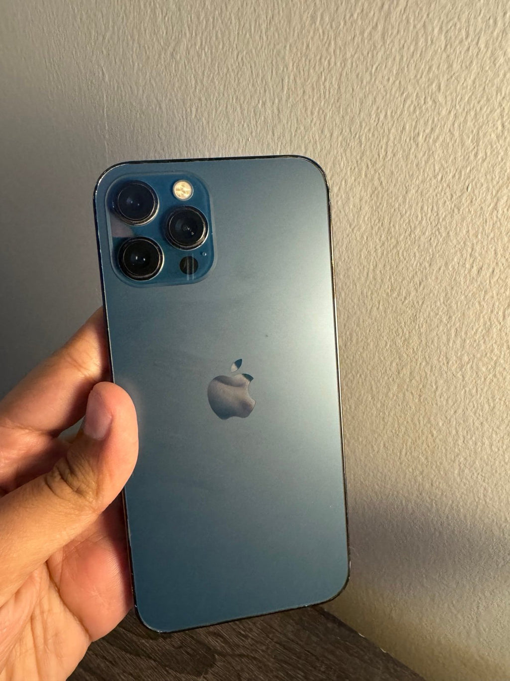 Apple iPhone 12 Pro Max 128 GB in Pacific Blue unlocked 6Z55