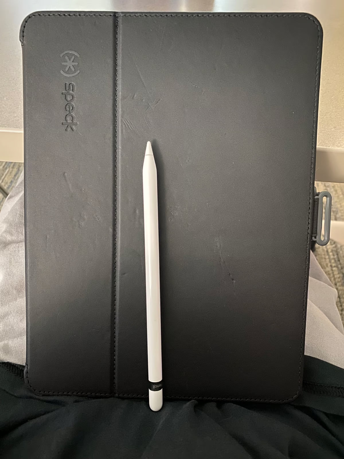 iPad Air 10th Generation 8V18