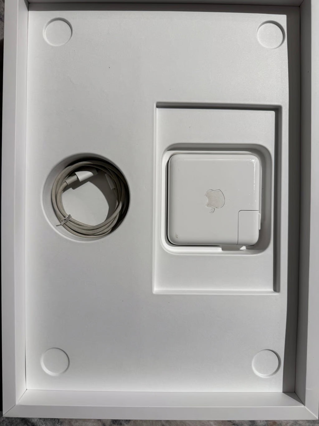 Apple Macbook Pro 13in.  M2 3.49 GHz  256GB SSD 6S96