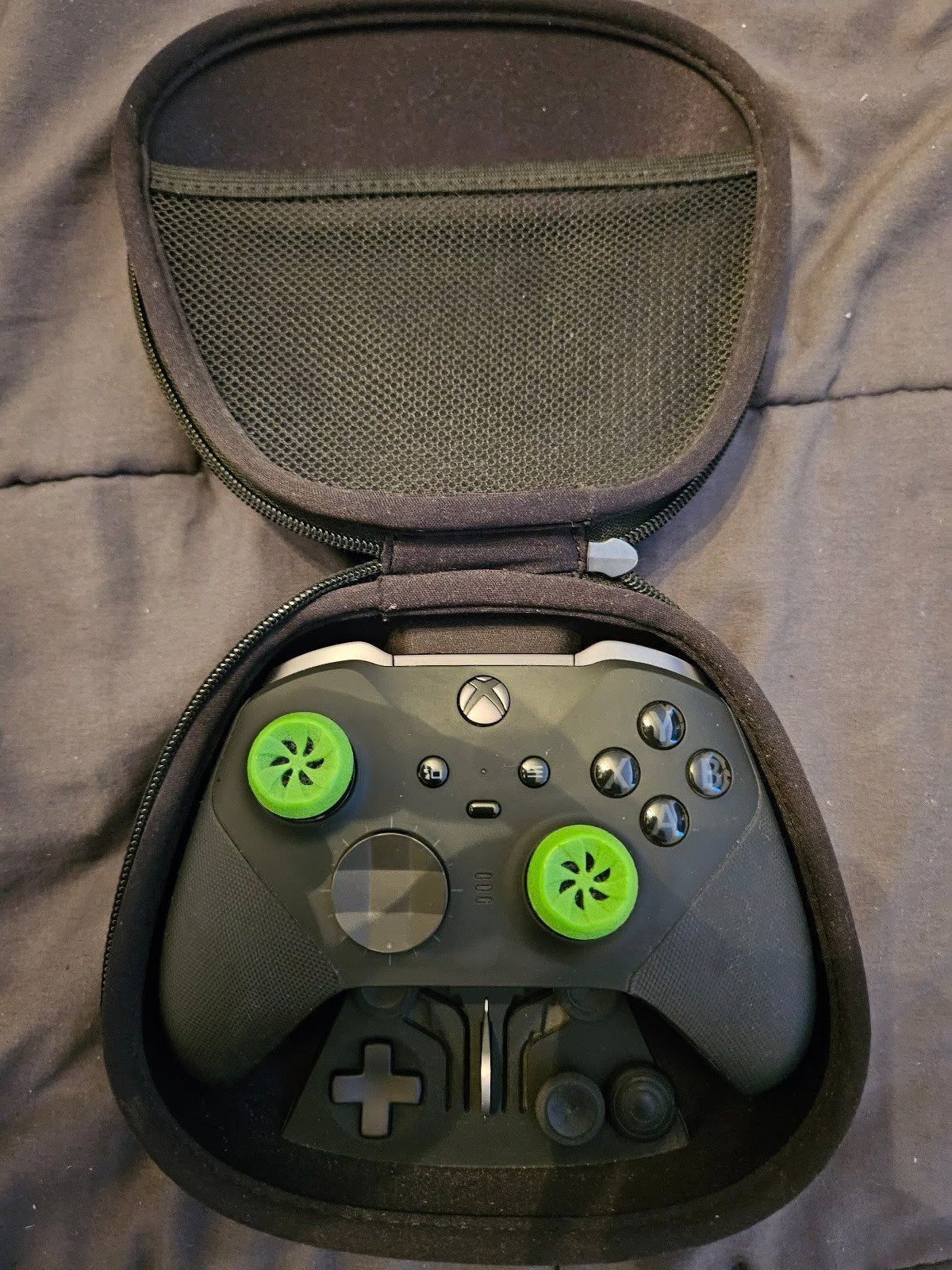 Xbox Series X With Series 2 Controller 7T59