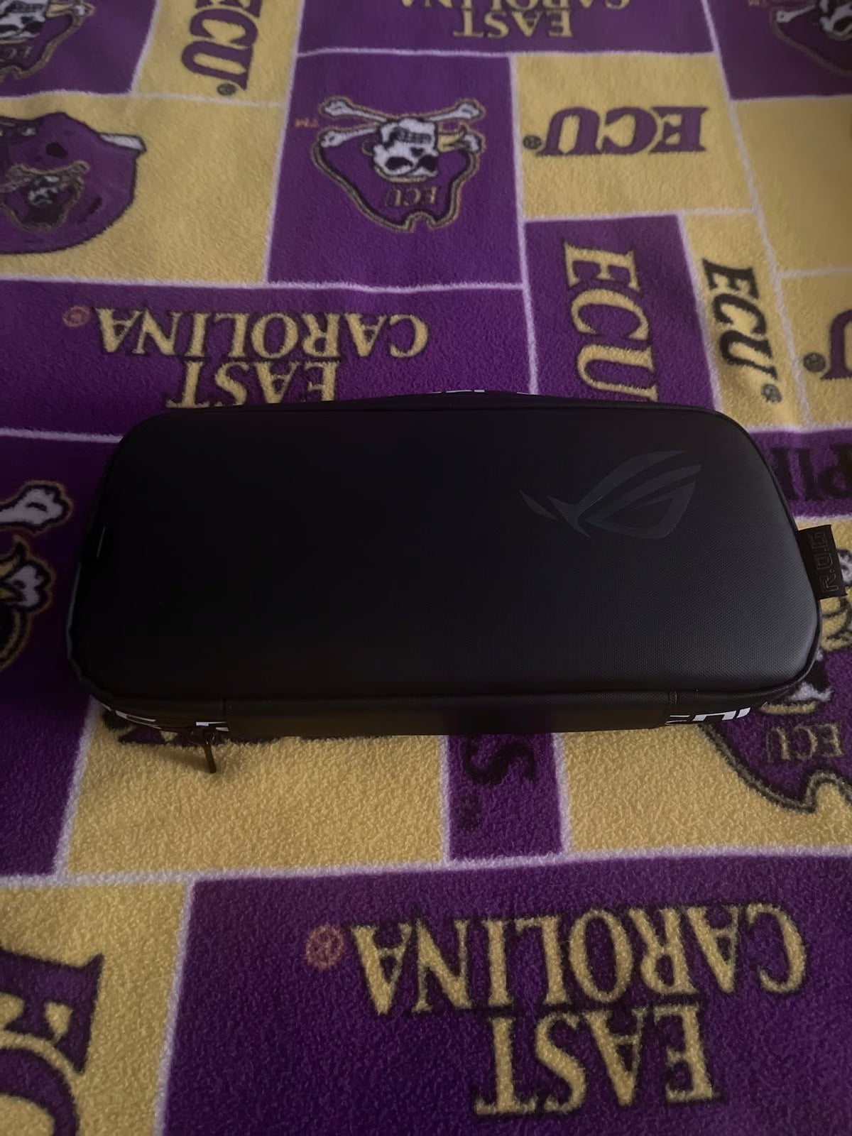 ASUS rog ally z1 extreme 2F68