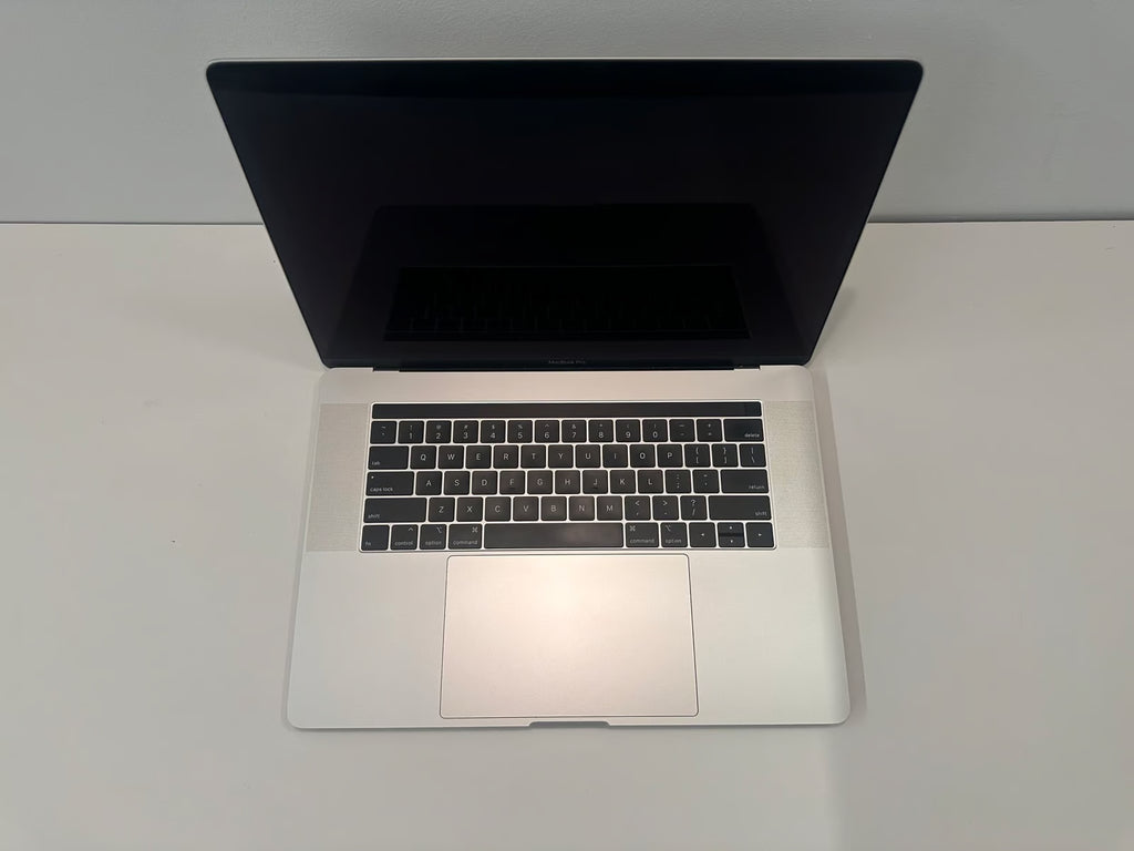 Macbook Pro 2019 15 inch 32gb RAM 2TB SSD 6N23